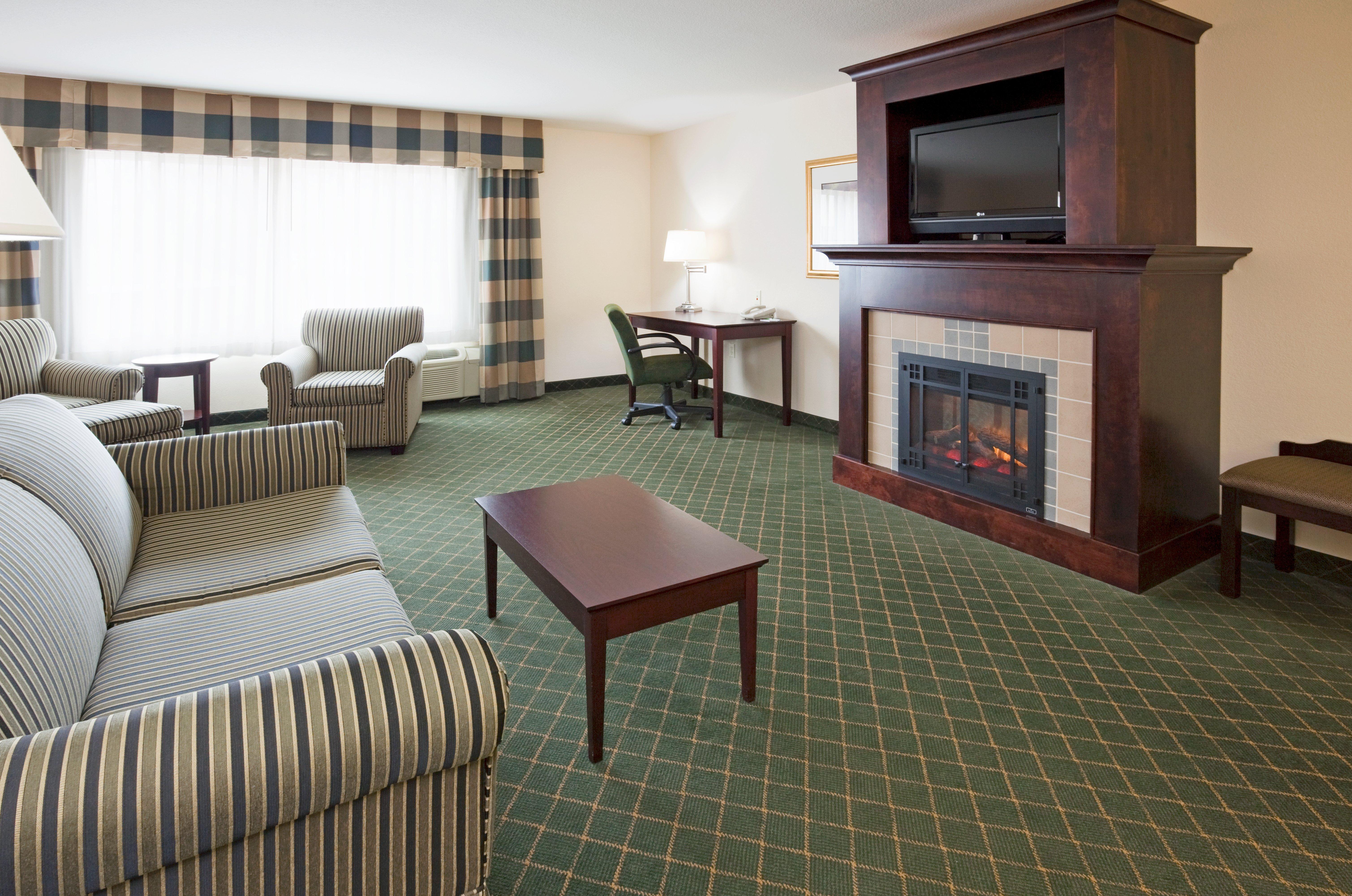 Holiday Inn Conference Center Marshfield, An Ihg Hotel Exterior foto